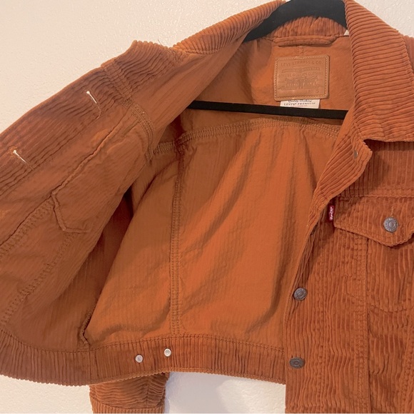 Levi's Cropped Corduroy Trucker Jacket Small Rust Burnt Orange - Picture 9 of 14